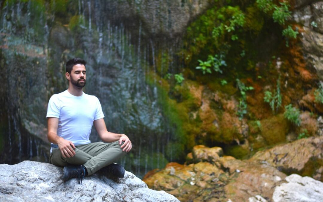 Meditace největší průvodce pro život (krok za krokem)